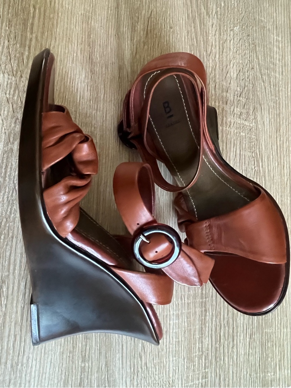 NWT Tan Wedge Sandals with tortoise Buckle size 6.5